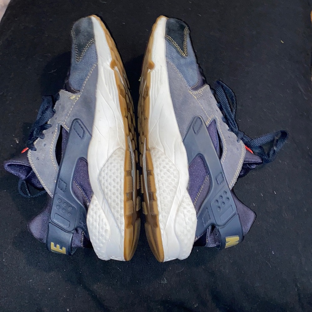 Thunder Blue/Obsidian Air Huarache Sneakers - Picture 2 of 5